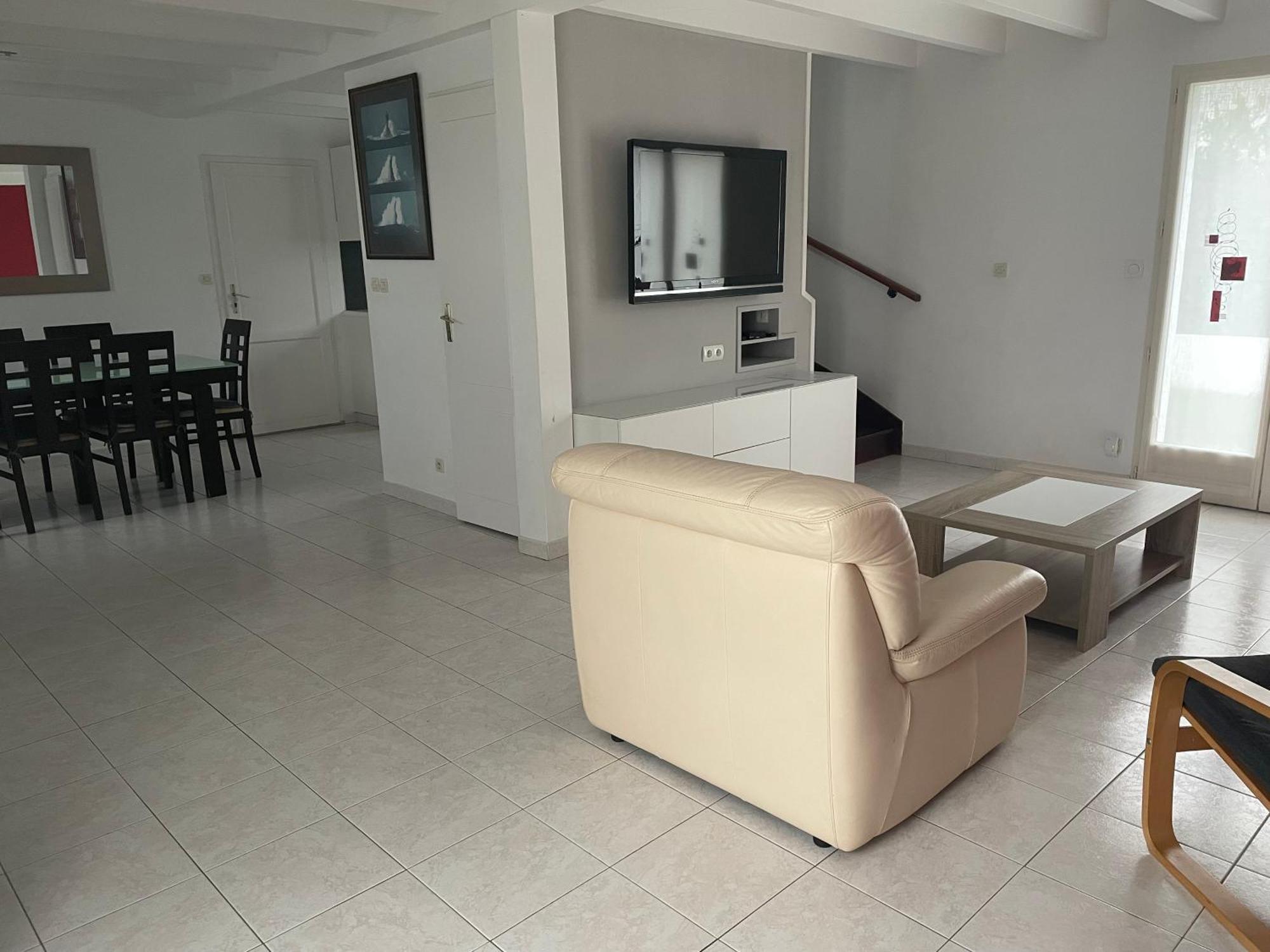 Maison Lore Mendi Elbarron Saint-Pee-sur-Nivelle Ngoại thất bức ảnh